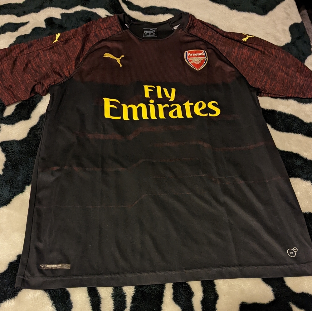 Puma Fly Emirates soccer jersey XL